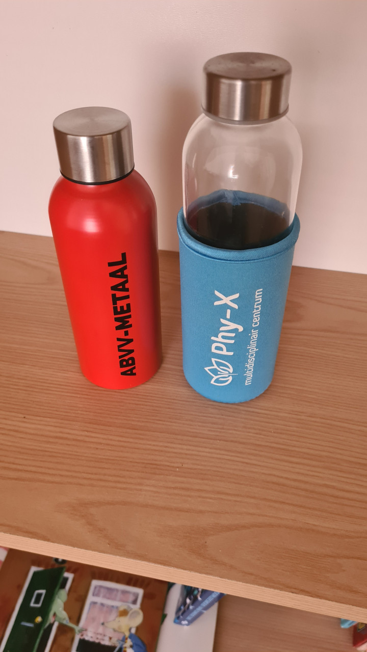 Verschillende spullen voor eten en drinken