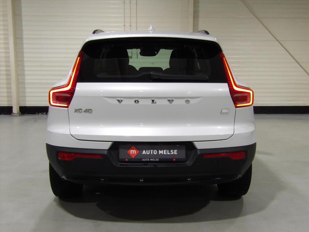 Volvo XC40 t5 plug-in hybrid 262pk aut plus dark