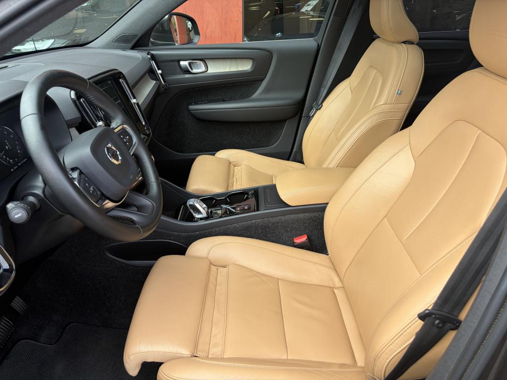 Volvo XC40 2.0 t4 inscription automaat | leer | pano | 19''