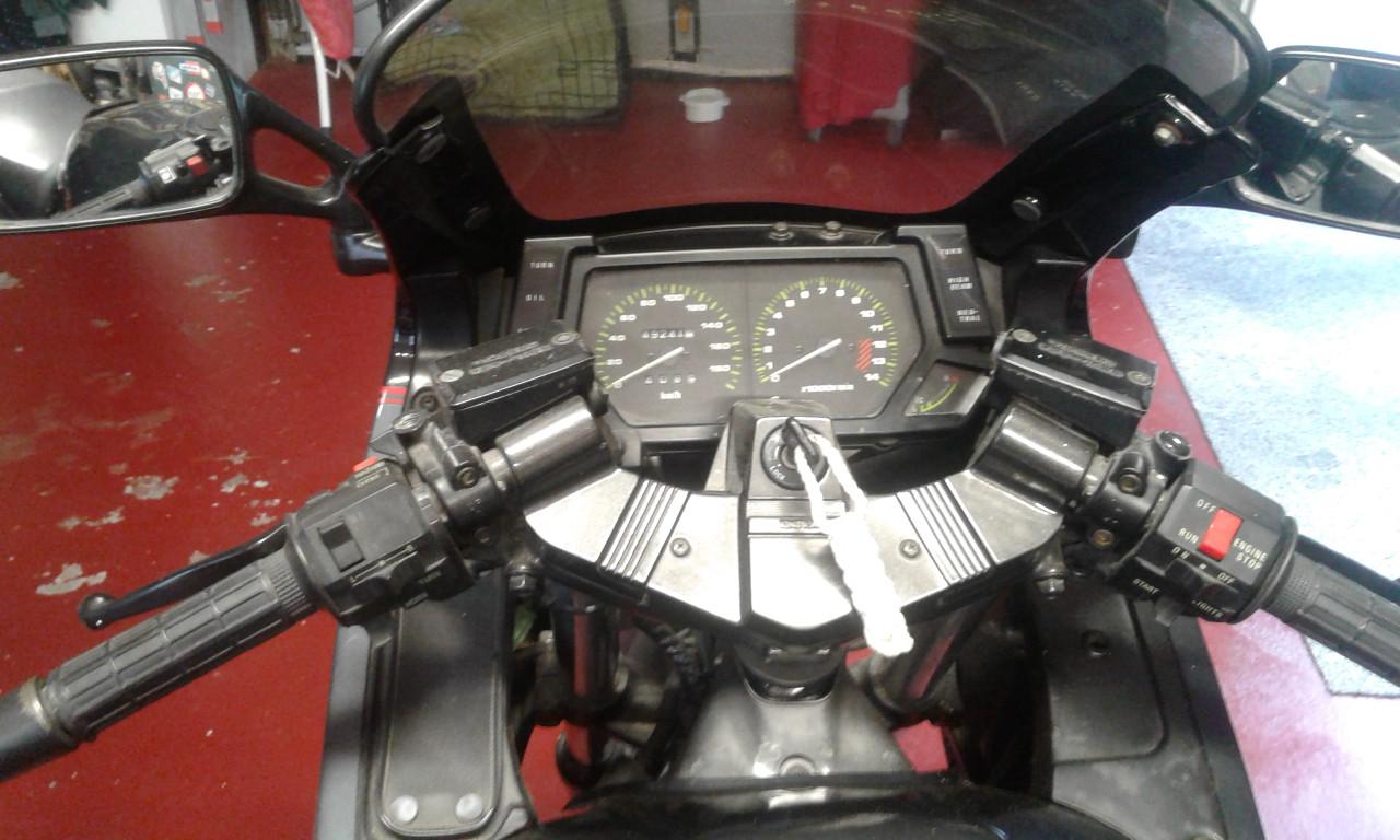 Kawasaki GPX 750R Ninja