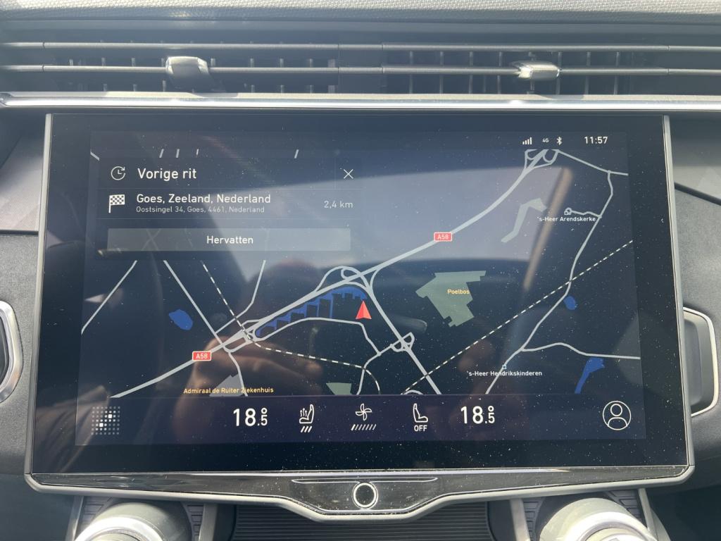 Lynk & Co 01 1.5 261pk phev 7dcth , panodak , trekhaak , carplay ,adaptive 