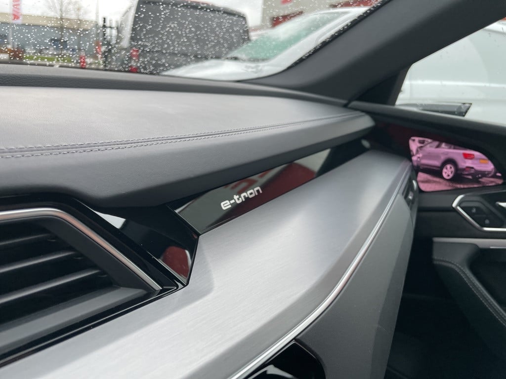 Audi E-tron 55 quattro 95 kwh s-line -full options-