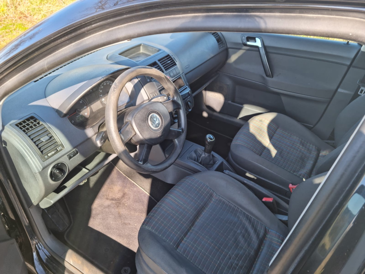 Vw polo 1.4i 16v sportline 5 deurs bj 2006 1 jaar apk
