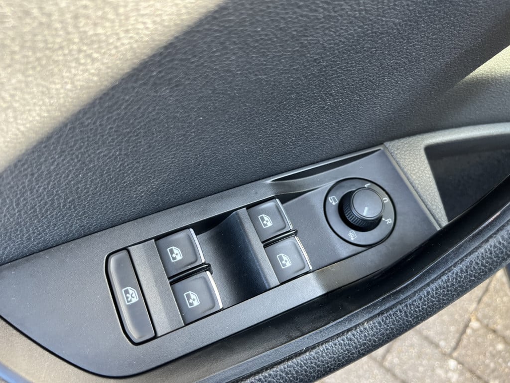 Skoda Superb combi 1.4 tsi act style business