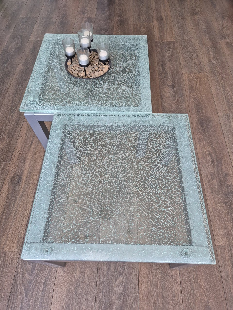 Gratis eettafel en salontafel