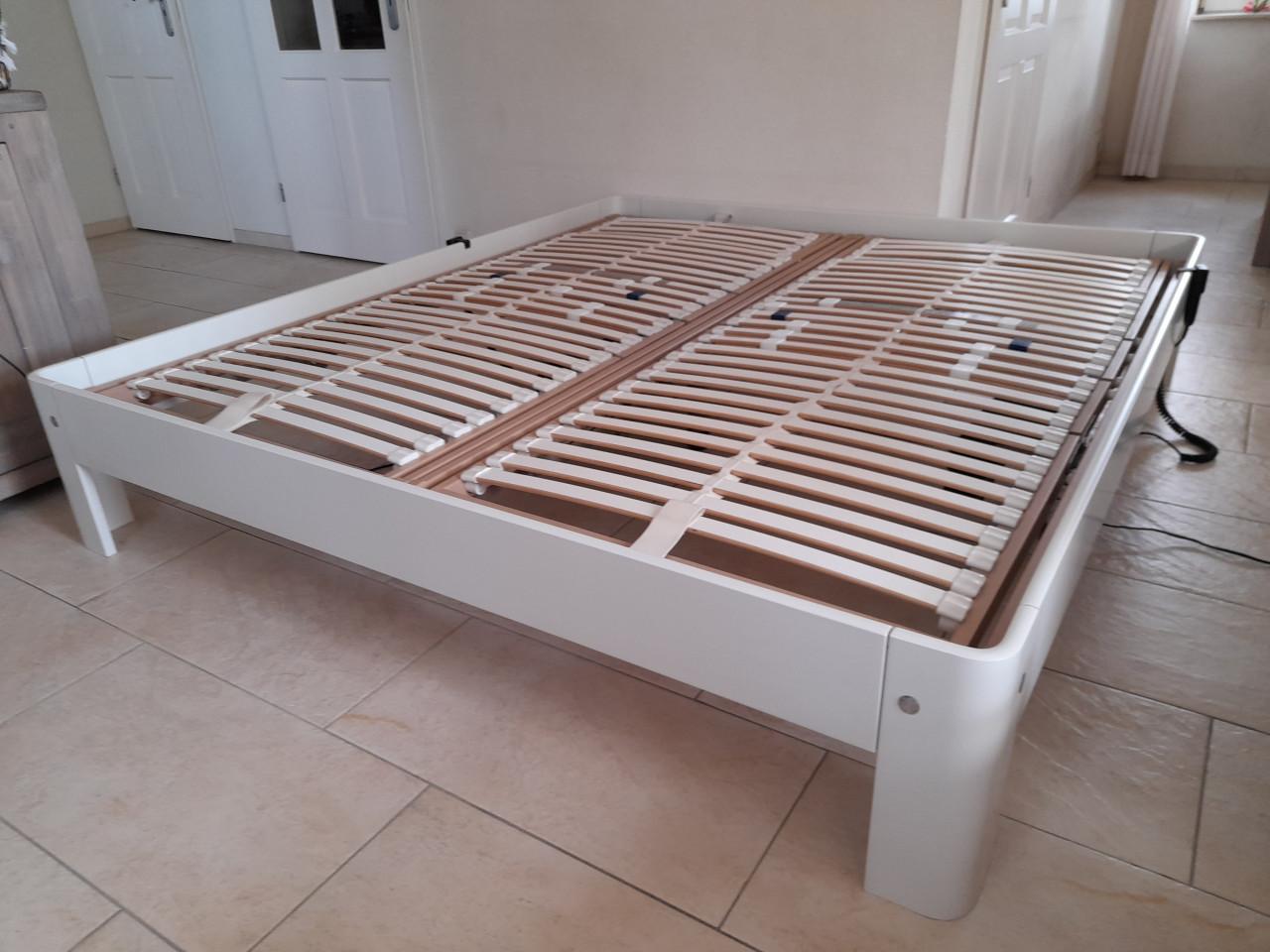 Auping bed met elektrisch verstelbare bodem (180 x 200) in goede staat