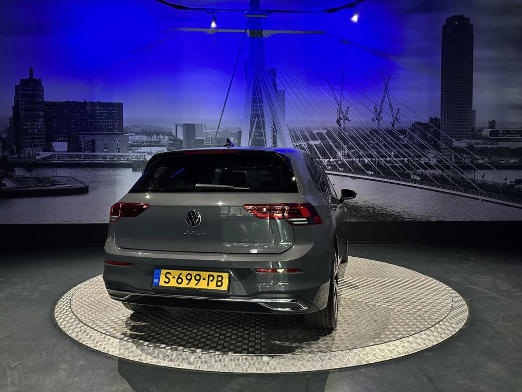 Volkswagen Golf 1.5 tsi *navi*appconnect*acc*sfeerverlichting*