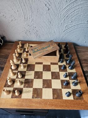 Vintage  Schaakspel homas staunton met houten bord