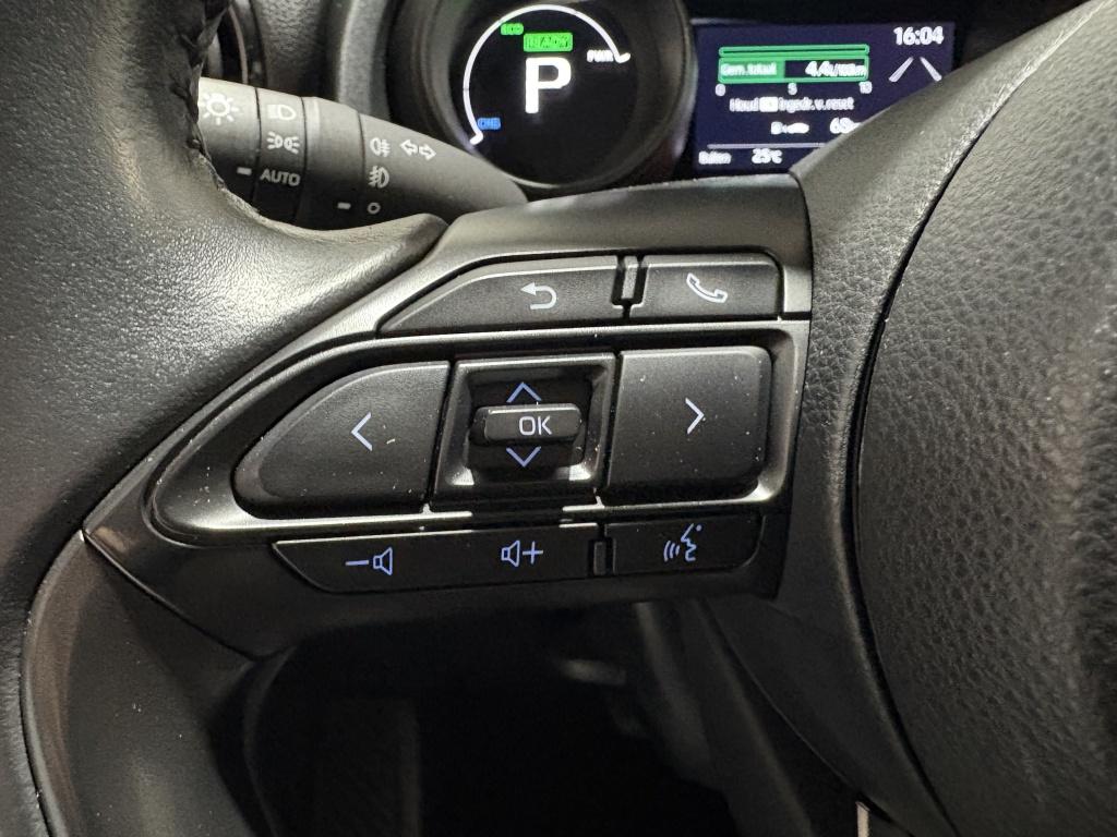 Toyota Yaris 1.5 hybrid dynamic | trekhaak |