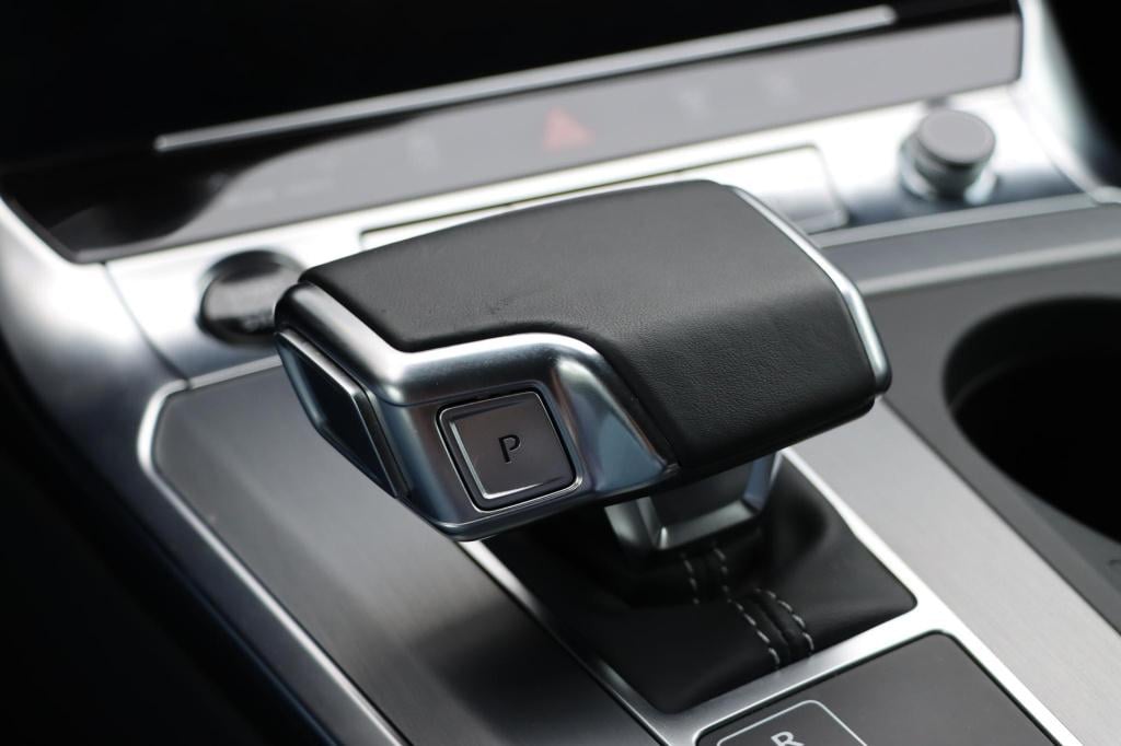 Audi A6 avant 55 tfsi e quattro competition 367pk s tronic