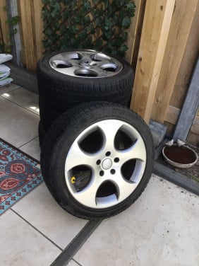 17 inch Winterbanden met lichtmetalen velgen
