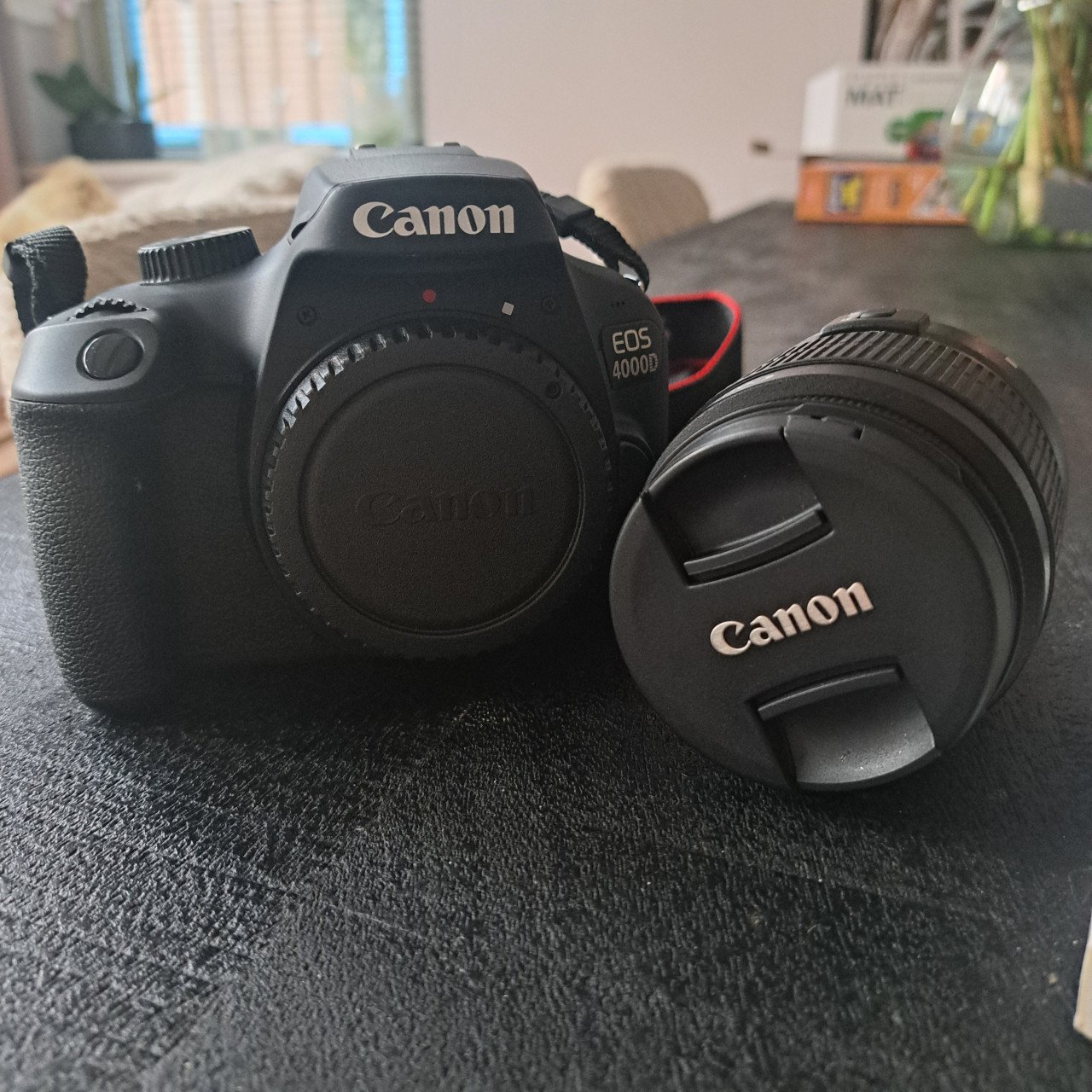 Canon EOS 4000D fotocamera