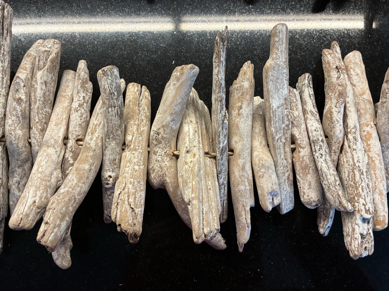 2 x houten slinger decoratie