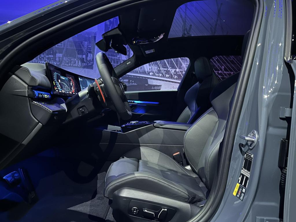 BMW M5 5-serie touring *keramisch*diverspack*comfortpack*drivass*carbon*pan