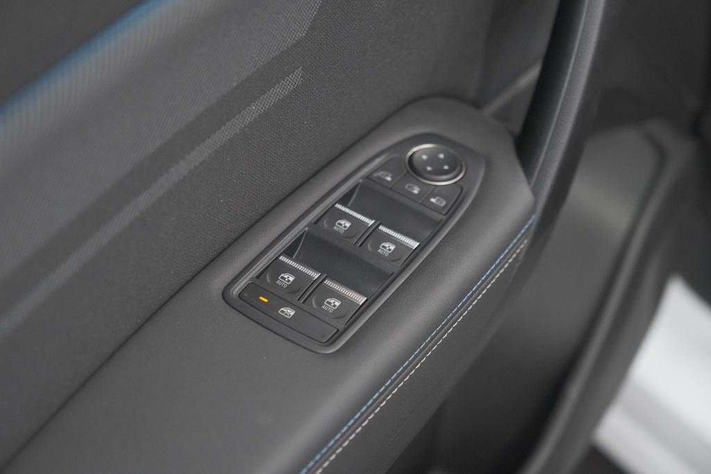 Renault Captur 1.8 e-tech full hybrid 160 esprit alpine | rondom camerazich