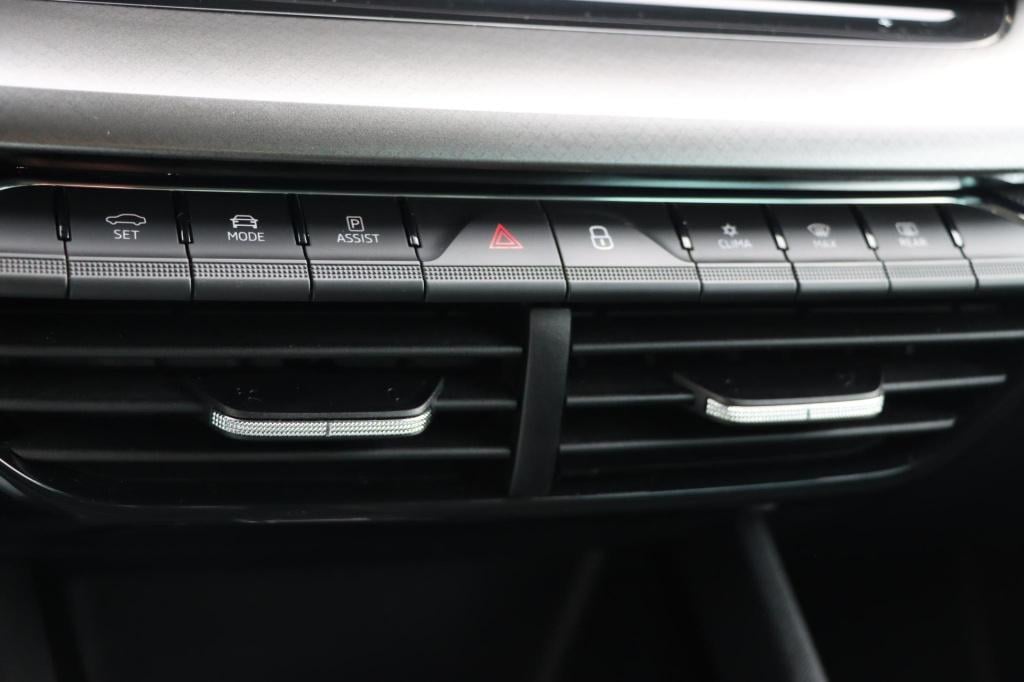 Skoda Octavia combi 1.4 tsi iv phev business edition 204pk dsg6