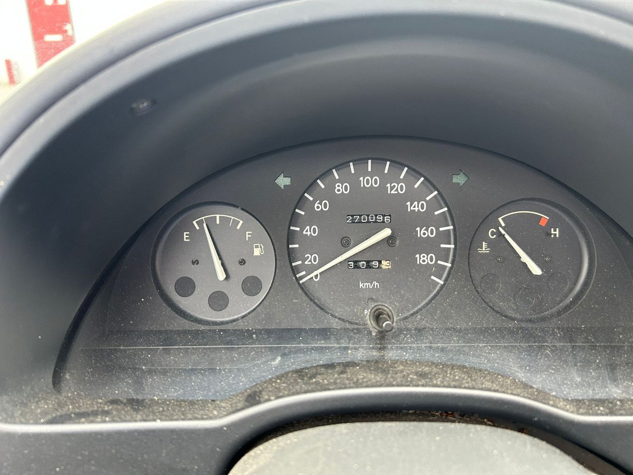 Toyota Starlet 1.3i Sport ONVERWOESTBAAR MET 2 JAAR APK EN TREKHAAK
