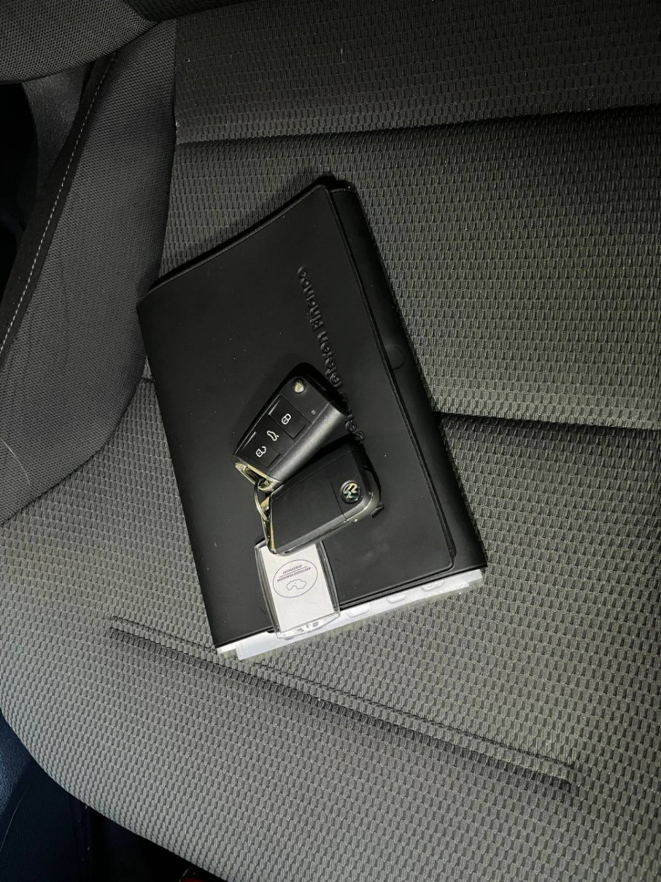 Volkswagen E-golf e-golf 136pk, virtual cockpit, apple carplay, navigatie