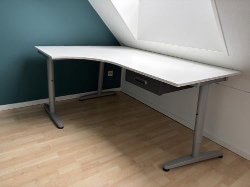 IKEA wit hoekbureau