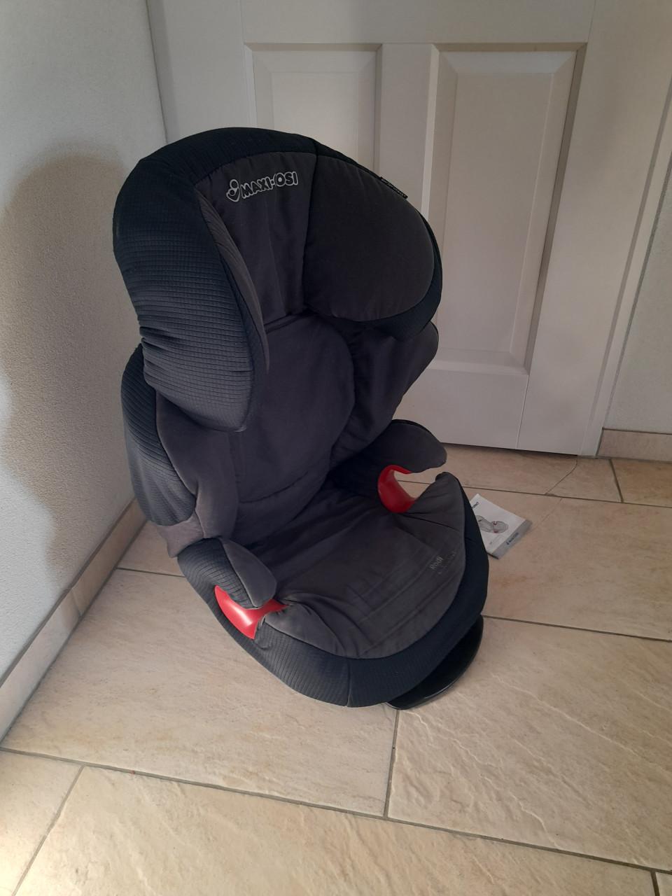 Maxi cosi autostoel  15/36 kg (in goede nette staat )