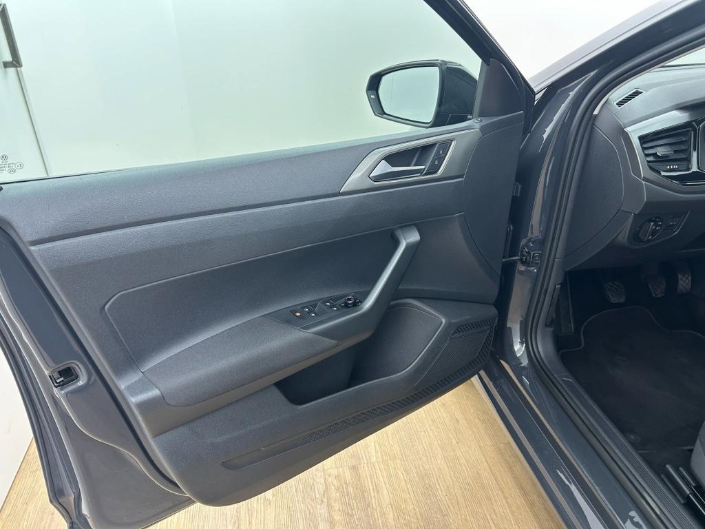 Volkswagen Polo occasion 1.0 mpi trendline | grijs | tweedehands volkswagen