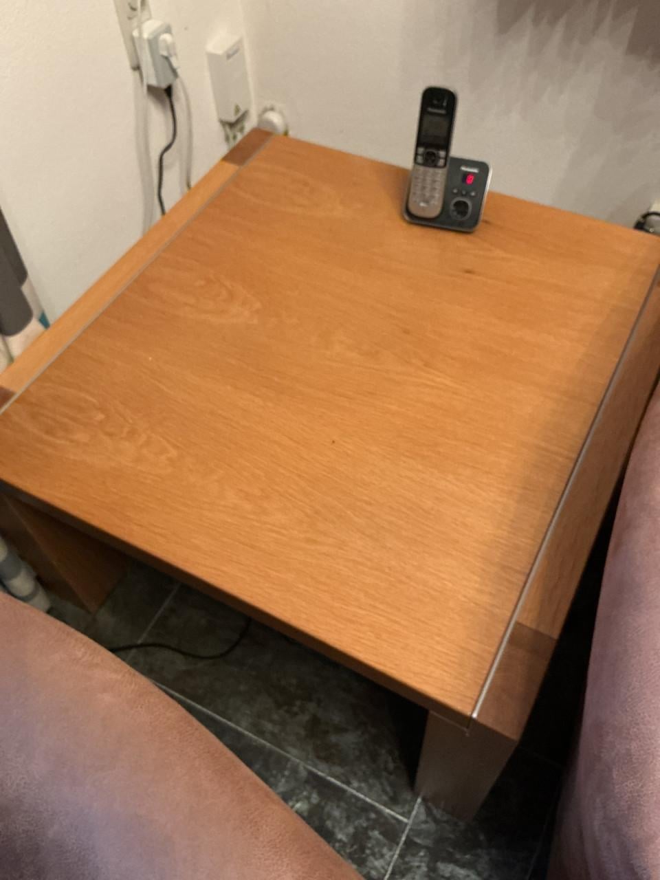 Eetkamertafel, salontafel en bijzettafel