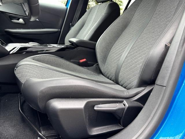Peugeot 208 1.2 hybrid 100 e-dcs6 allure navigatie | dab | applecarplay| pa