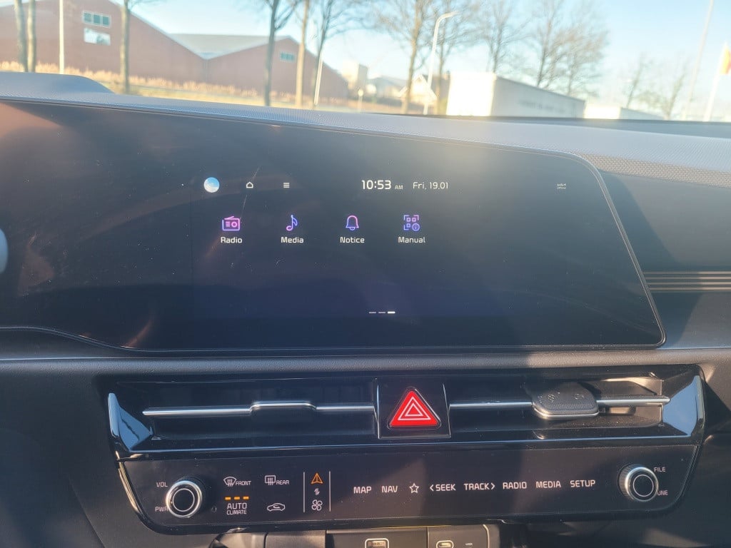 Kia Niro 1.6 gdi phev launch edition