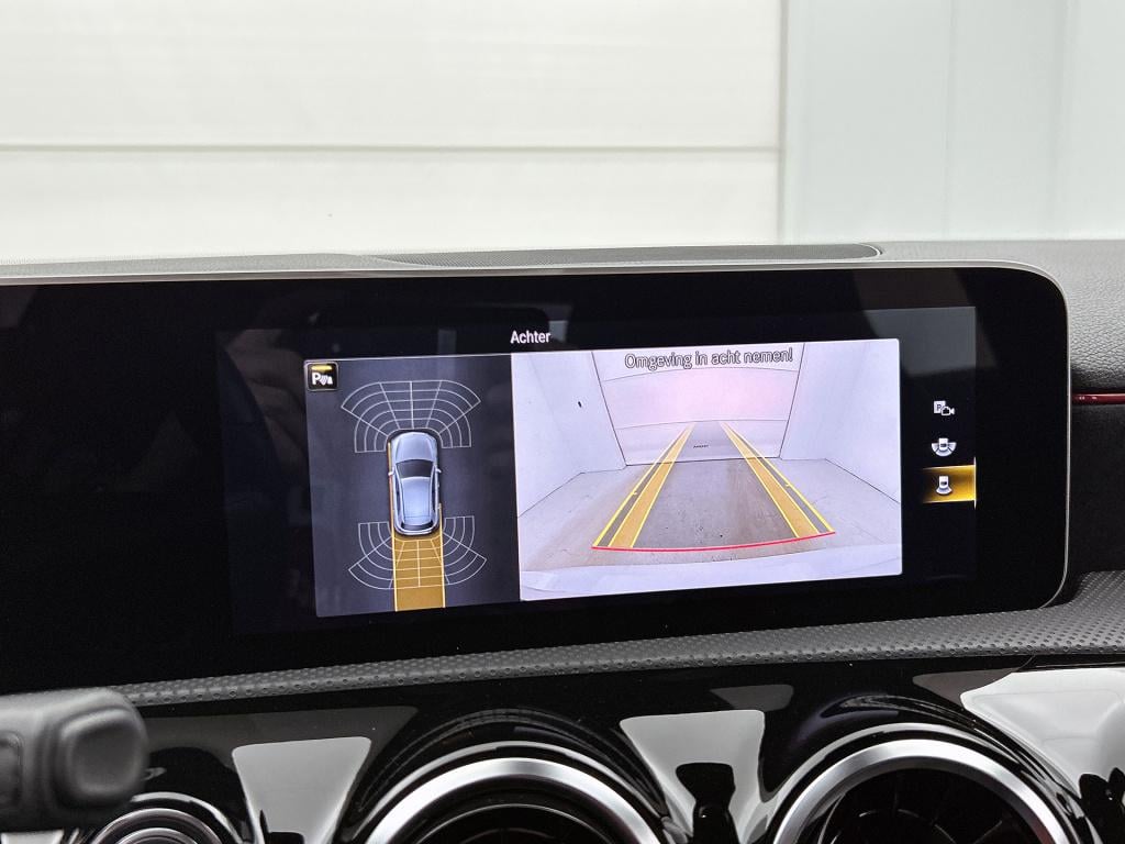 Mercedes-Benz A-Klasse 180 business solution amg | amg line | stoelverwarmi