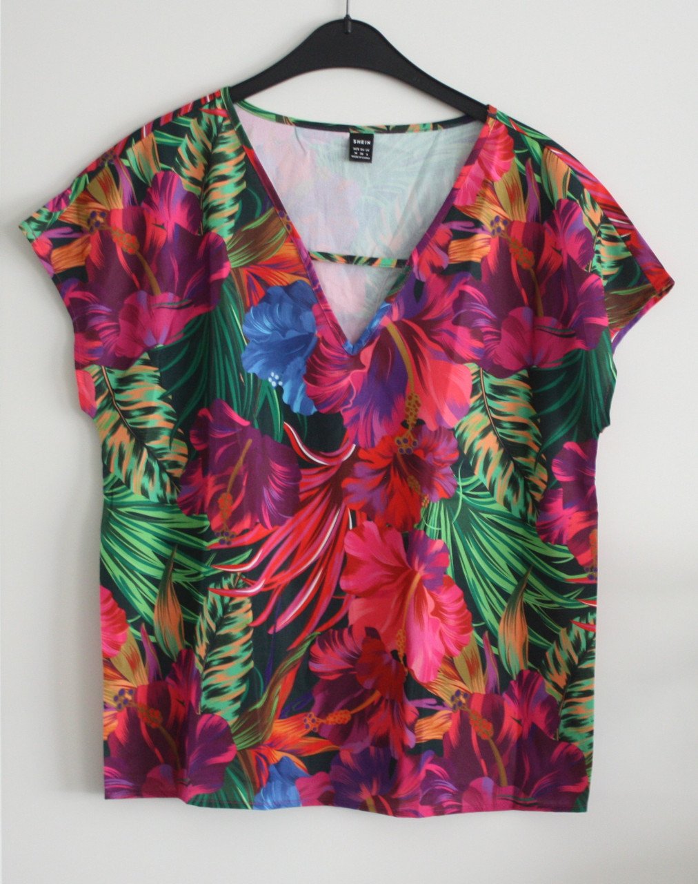 Gekleurd shirt  met boemen maat m