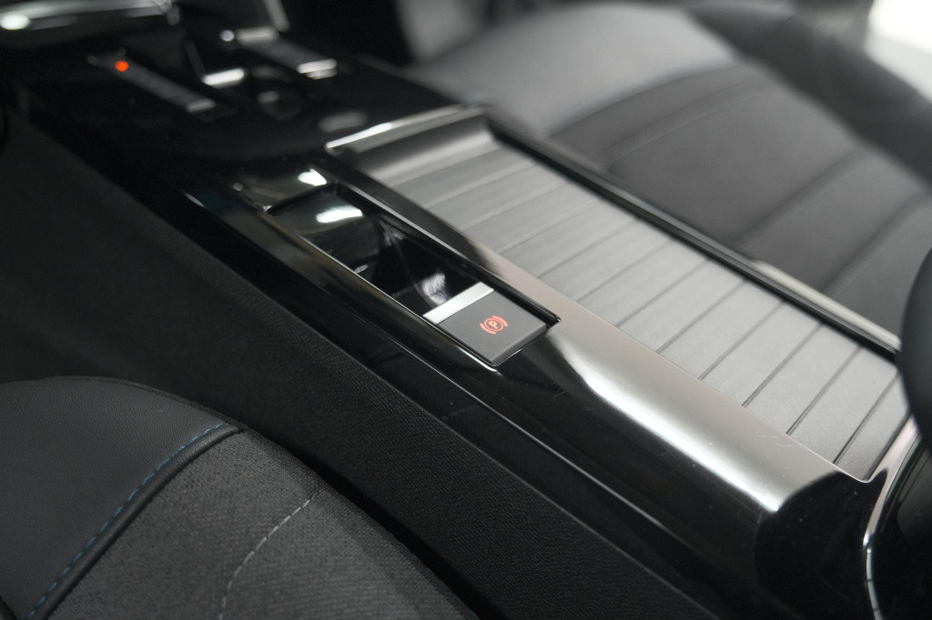 Citroen Ë-c4 feel pack 50 kwh | camera | navigatie | apple carplay | parkee
