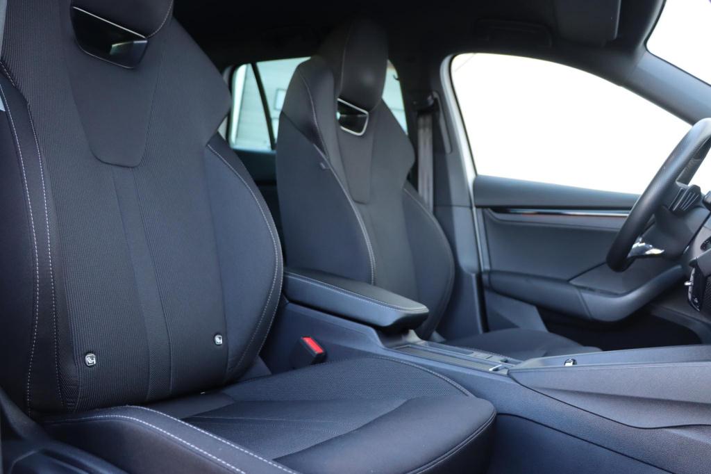 Skoda Octavia combi 1.4 tsi iv phev sportline business 204pk dsg6 | soh 95,