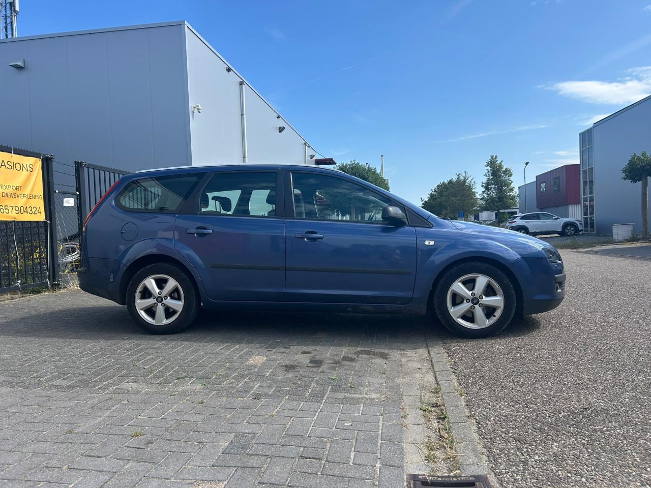 Ford Focus Wagon 1.6-16V Futura In de opties! APK Vol Jaar