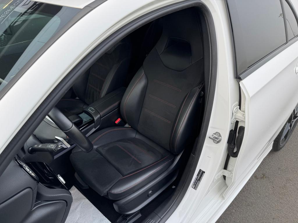 Mercedes-Benz A-Klasse 250 e business solution amg night limited automaat ,