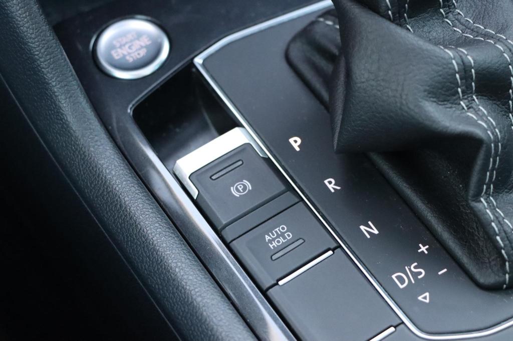 Volkswagen Tiguan 1.4 tsi act highline business r 150pk dsg6  full options 