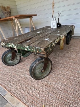 Industriële salontafel