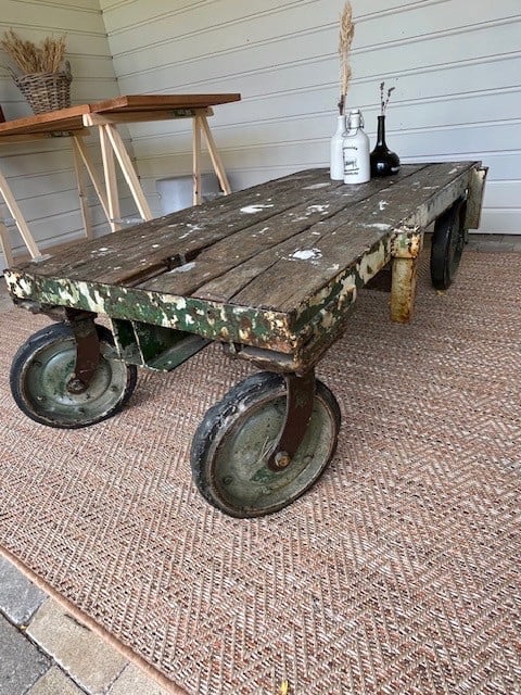 Industriële salontafel