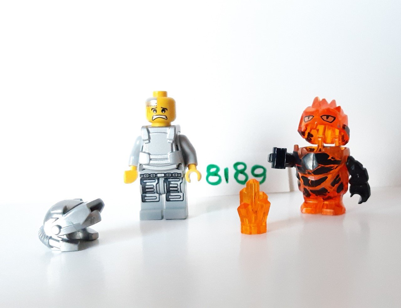 Lego Power Miners 8189: Rock monster Firax en Magma Mech