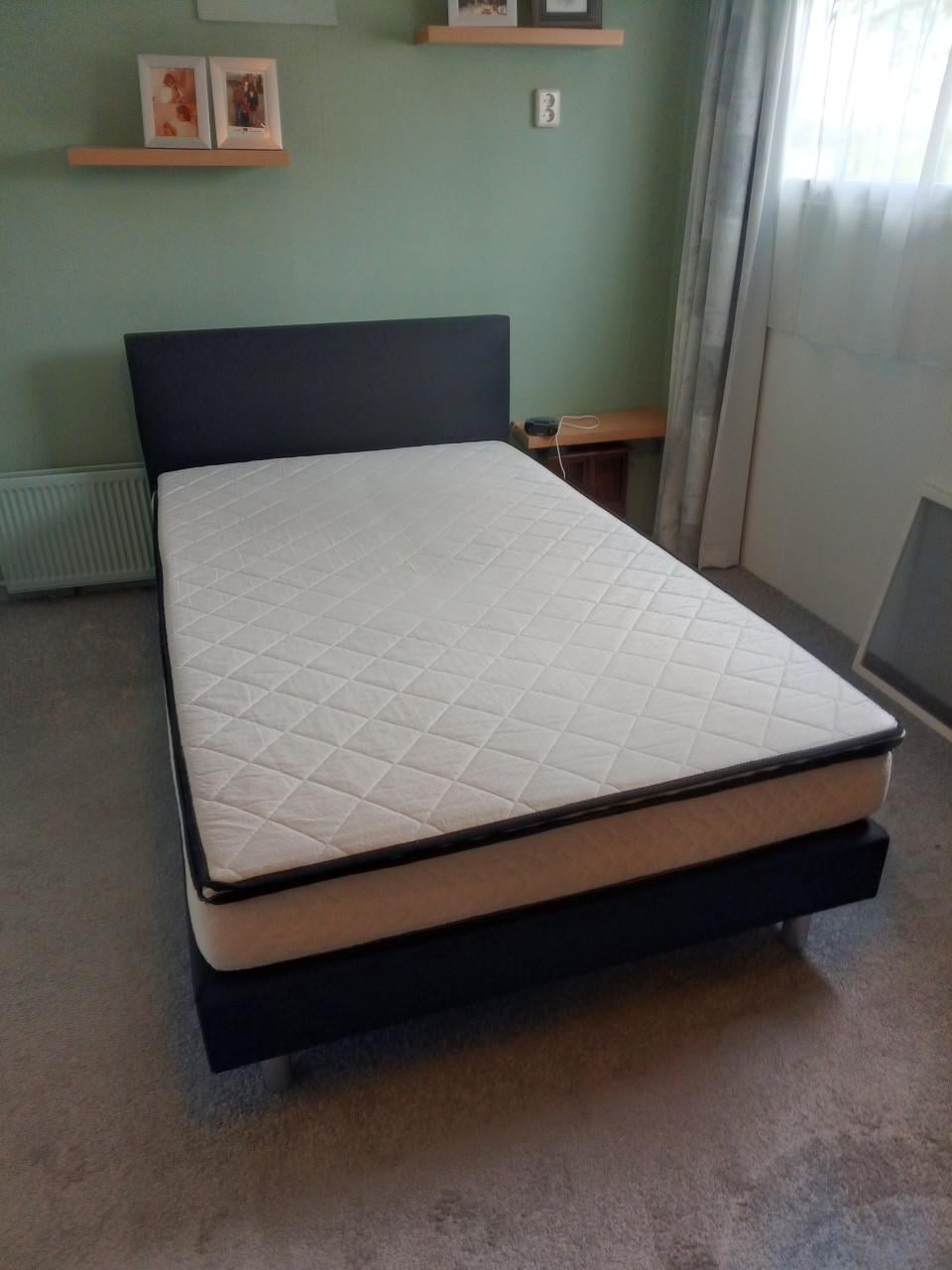 Boxspring (gereserveerd)