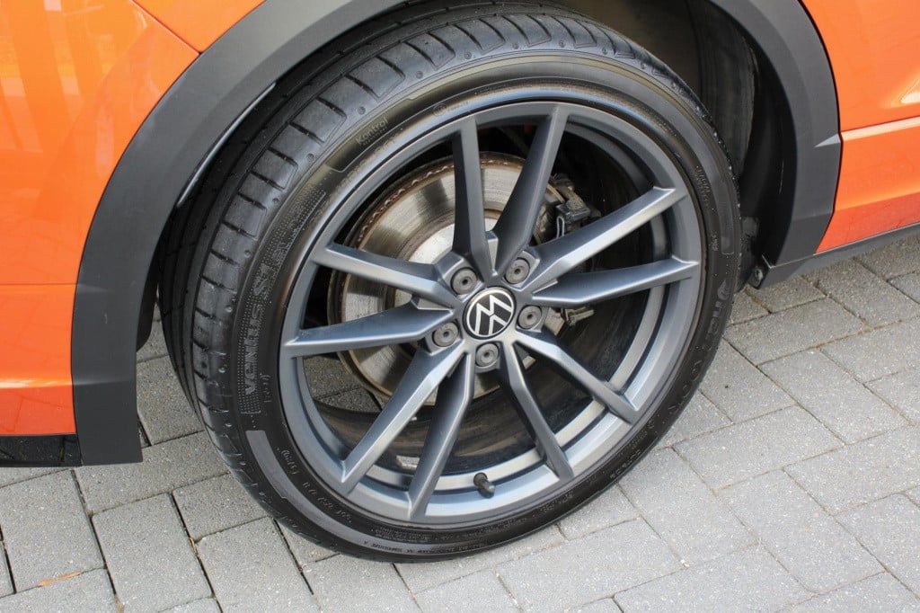 Volkswagen T-roc 2.0 tsi r 4motion - actieprijs: €41.095,- t/m 20 augustus!
