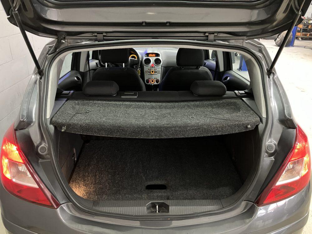 Opel Corsa 1.2-16V '111' Edition