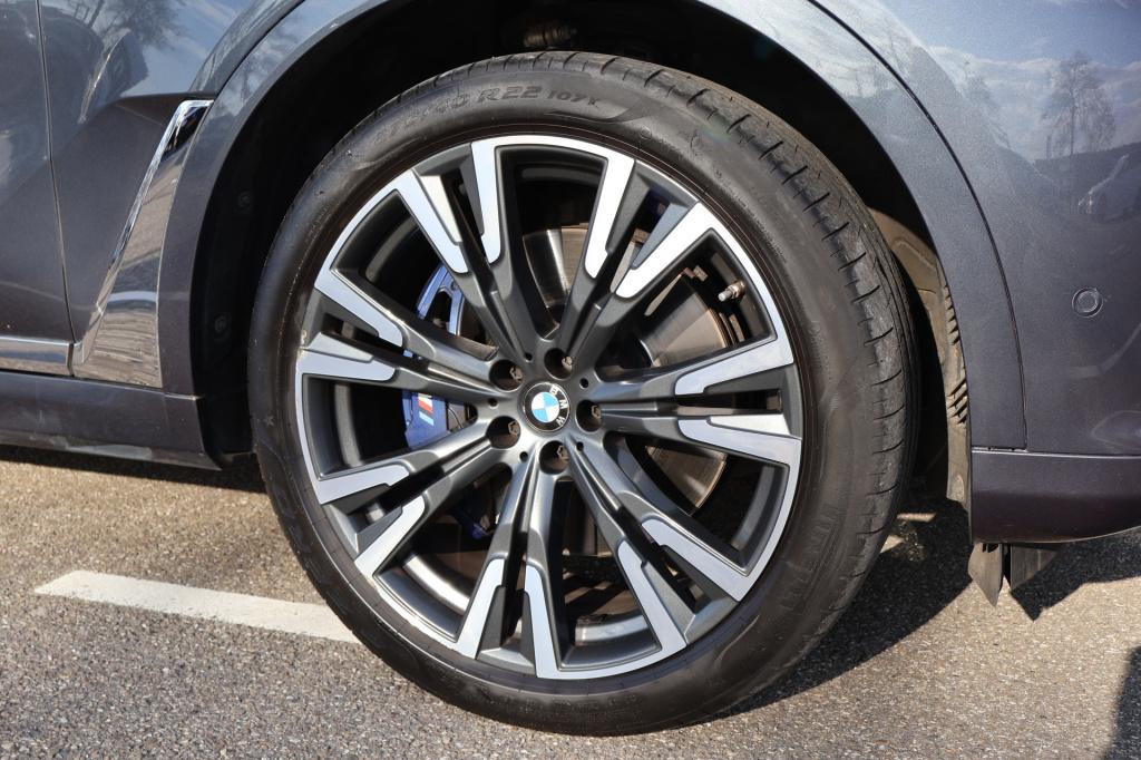 BMW X7 xdrive40i 6p. l 340 pk l panodak skylounge l laser l head-up l 3500 