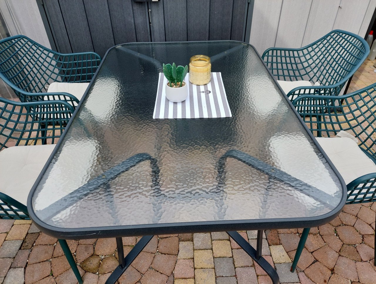 Tuintafel met glazen blad