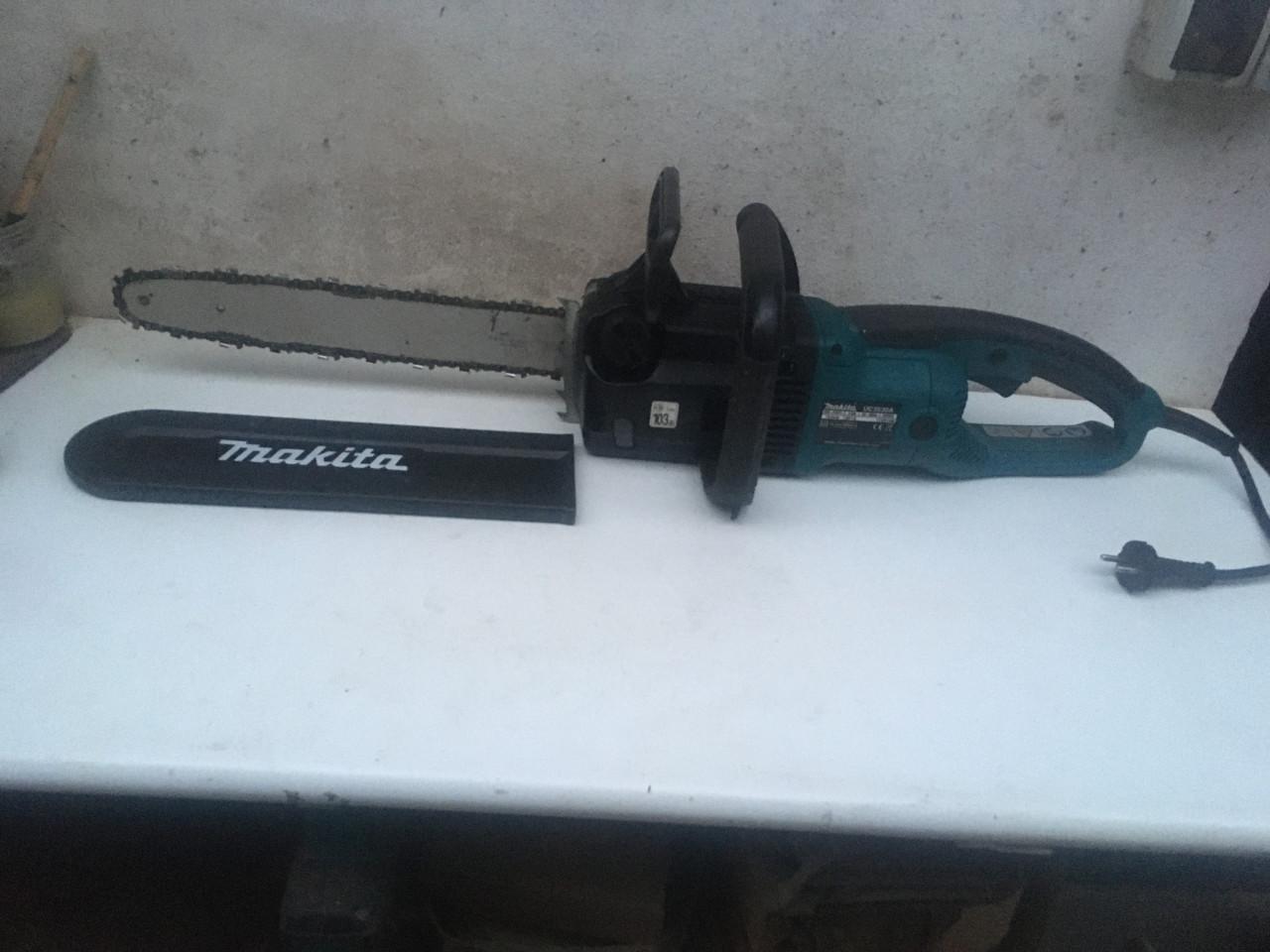 Elektrische kettingzaag makita uc3530 a zaagblad 35 cm