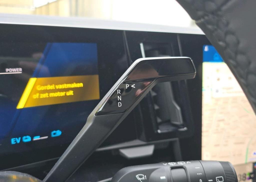 Renault Austral 1.2 e-tech full hybrid 200 techno - nieuw model / pack look