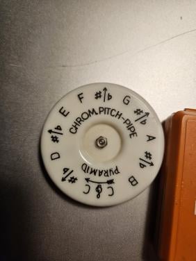 Vintage Pyramid chromatische stemfluit pitch instrument