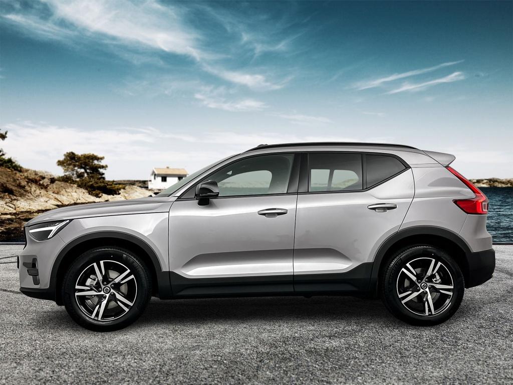 Volvo XC40 b4 197pk plus dark| pano| trekhaak| camera| elek.stoelen