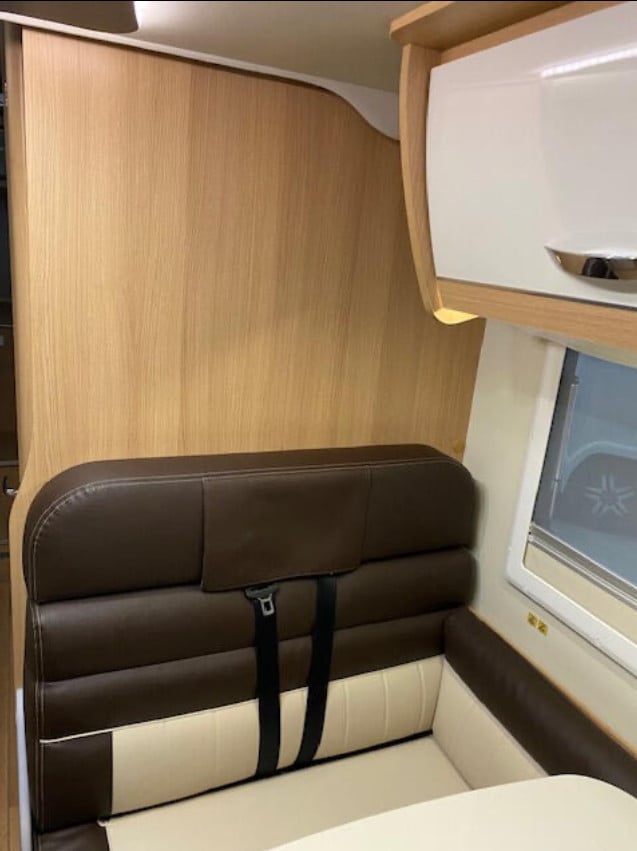 Forster Euromobil T699EB – Luxe camper uit 2020 met slechts ca. 58.000 km