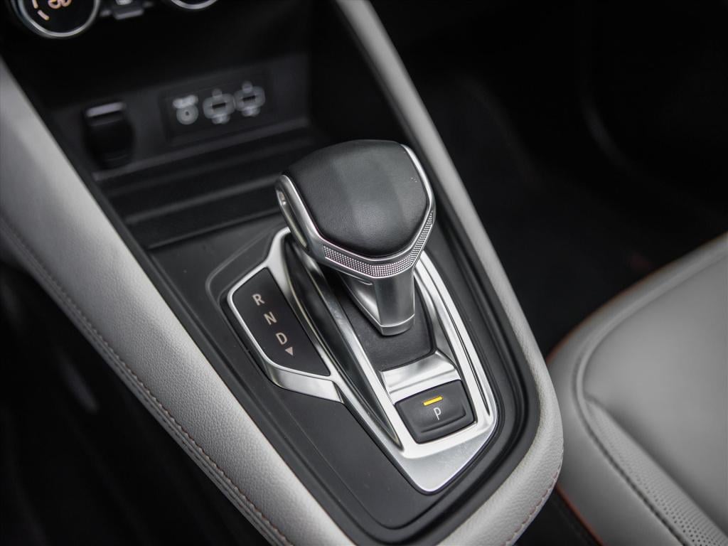 Renault Captur tce 155pk initiale paris automaat | bose | leder | panoramad