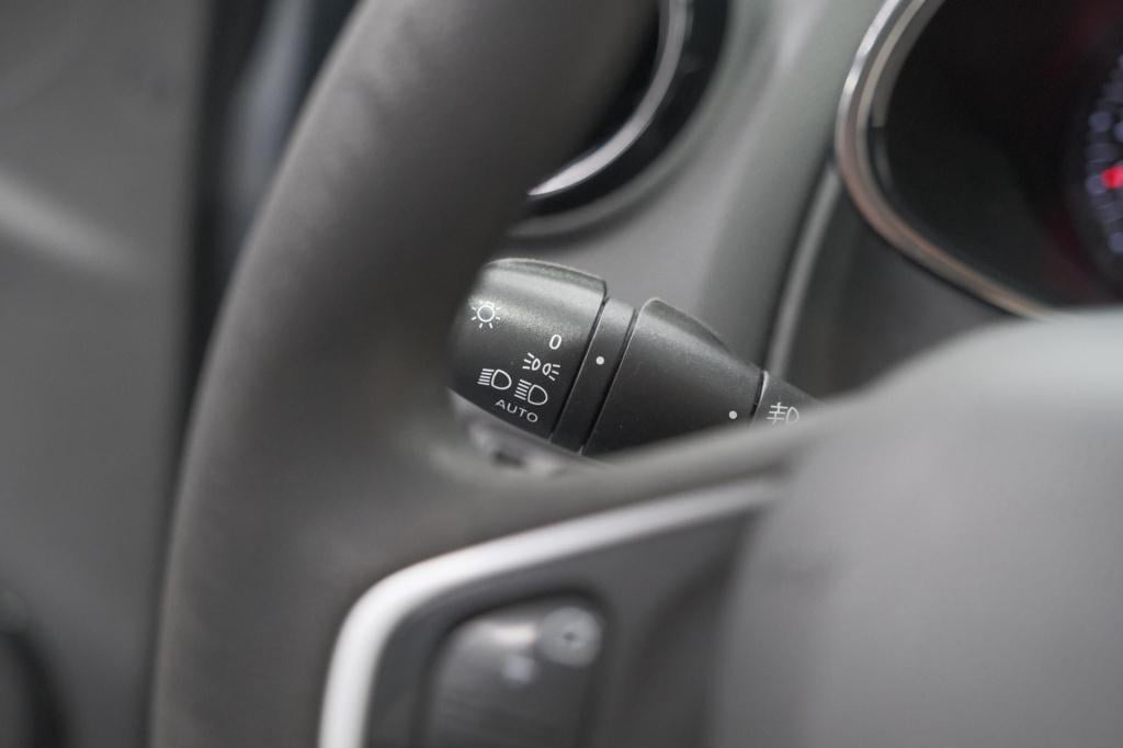 Renault Clio tce 90 zen | navigatie | parkeersensoren | climate control